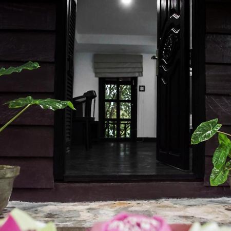 Hotel Port Hedonia Sihanoukville Exterior foto