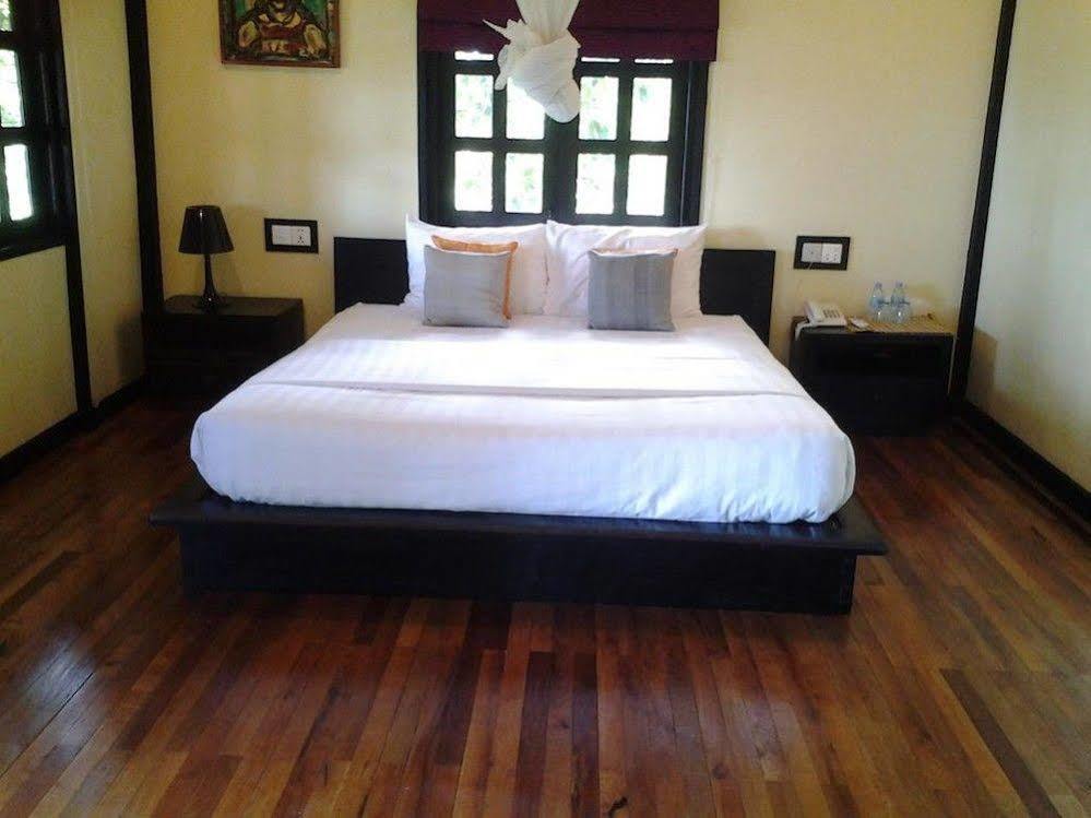 Hotel Port Hedonia Sihanoukville Exterior foto
